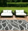 7' X 10' Black and White Abstract Indoor Outdoor Area Rug