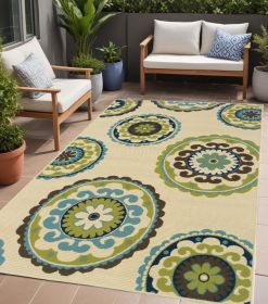 5' X 8' Green And Ivory Floral Indoor Outdoor Area Rug